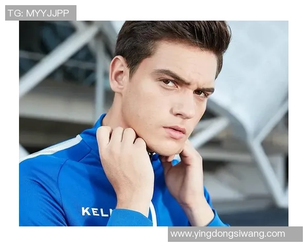 足球明星时尚穿搭解析引领潮流风向标的魅力与个性展示