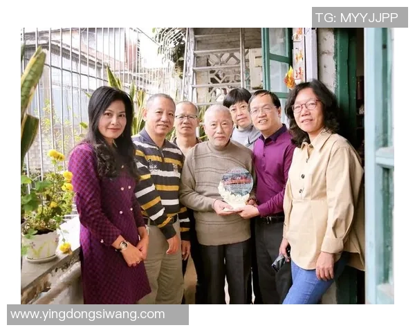 黄丽专访：从绿茵场到人生舞台的精彩历程回顾